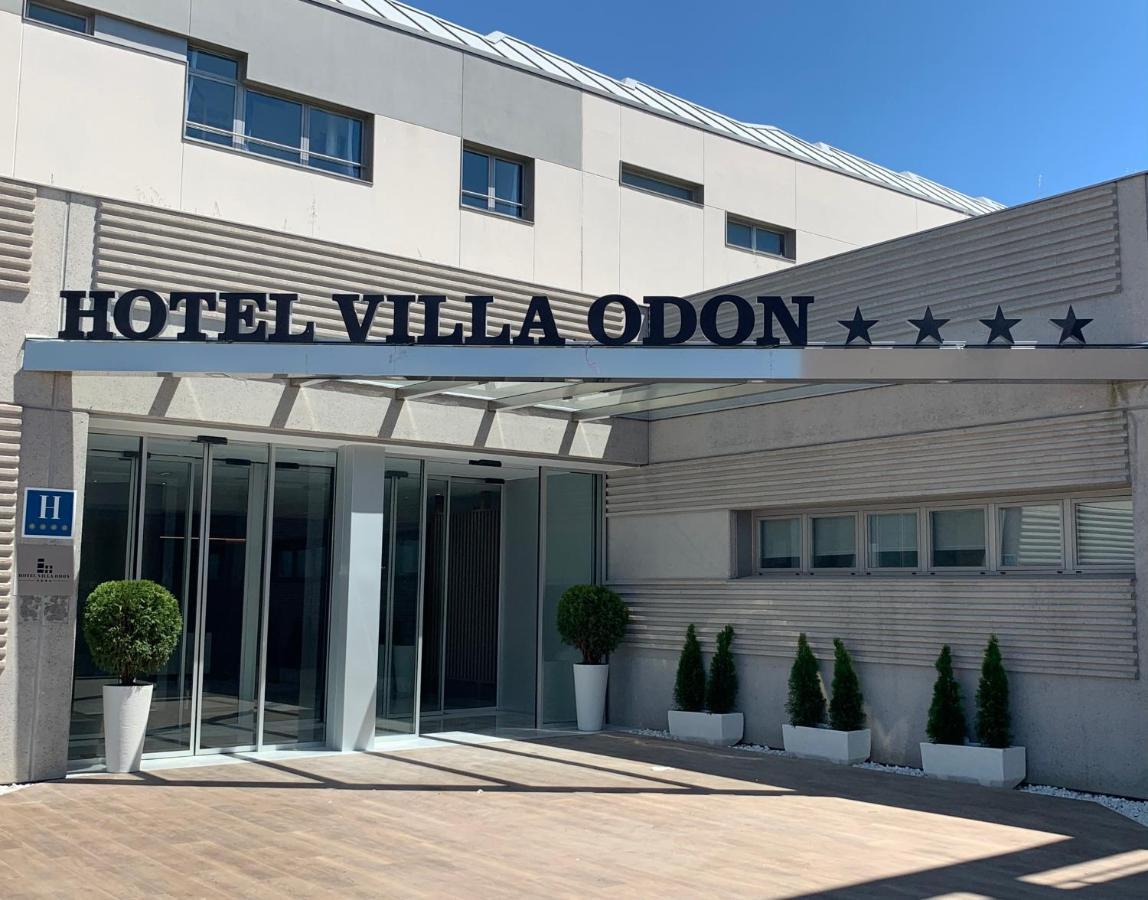 Hotel Villa Odon Villaviciosa de Odón Buitenkant foto