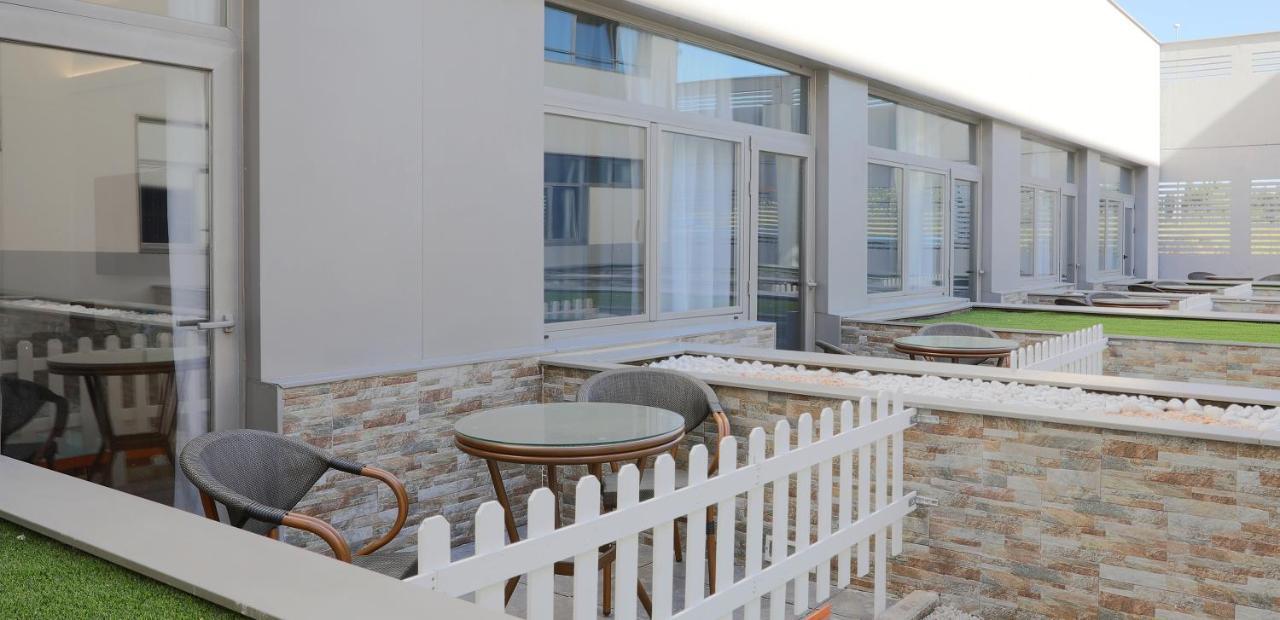 Hotel Villa Odon Villaviciosa de Odón Buitenkant foto