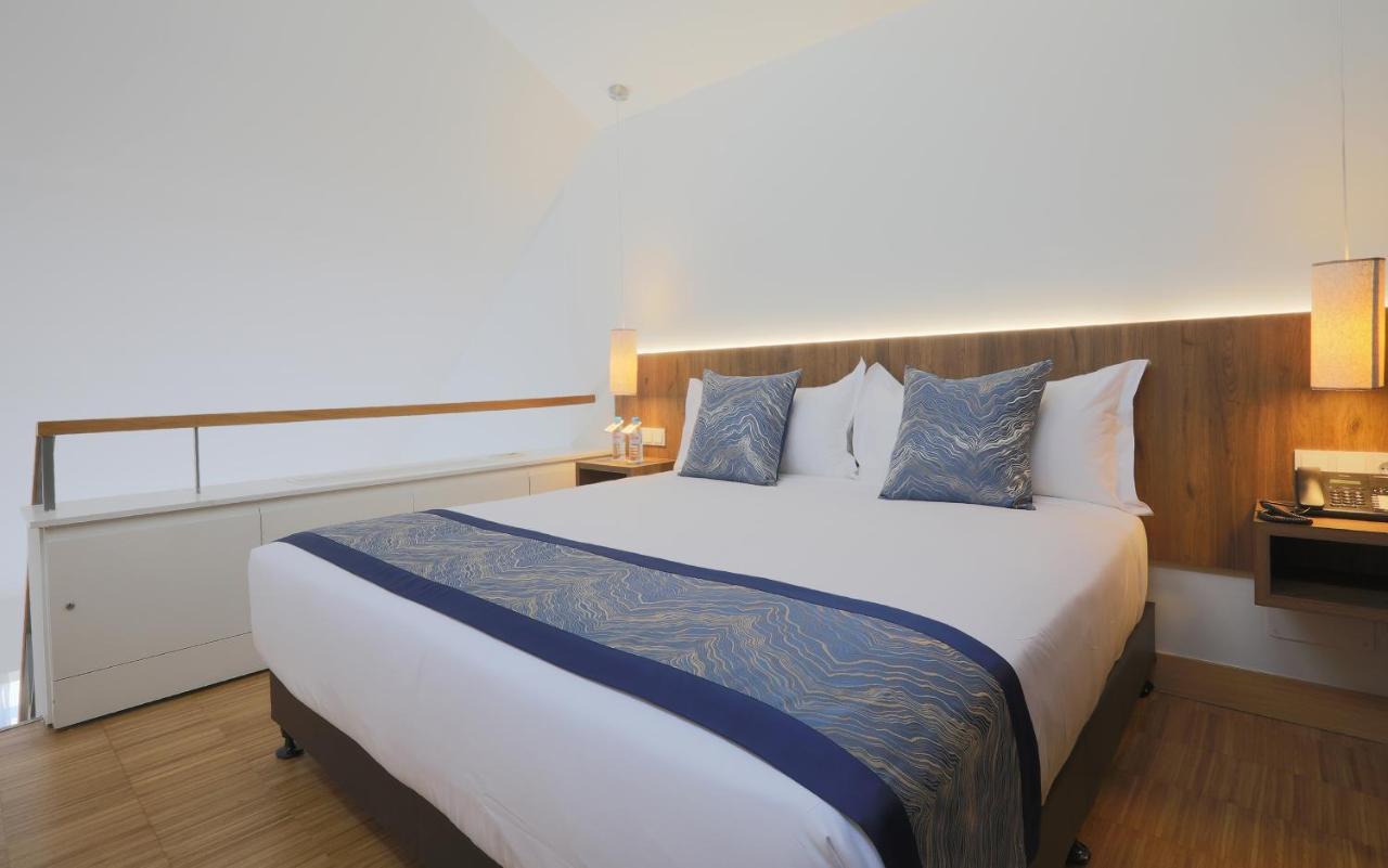 Hotel Villa Odon Villaviciosa de Odón Buitenkant foto