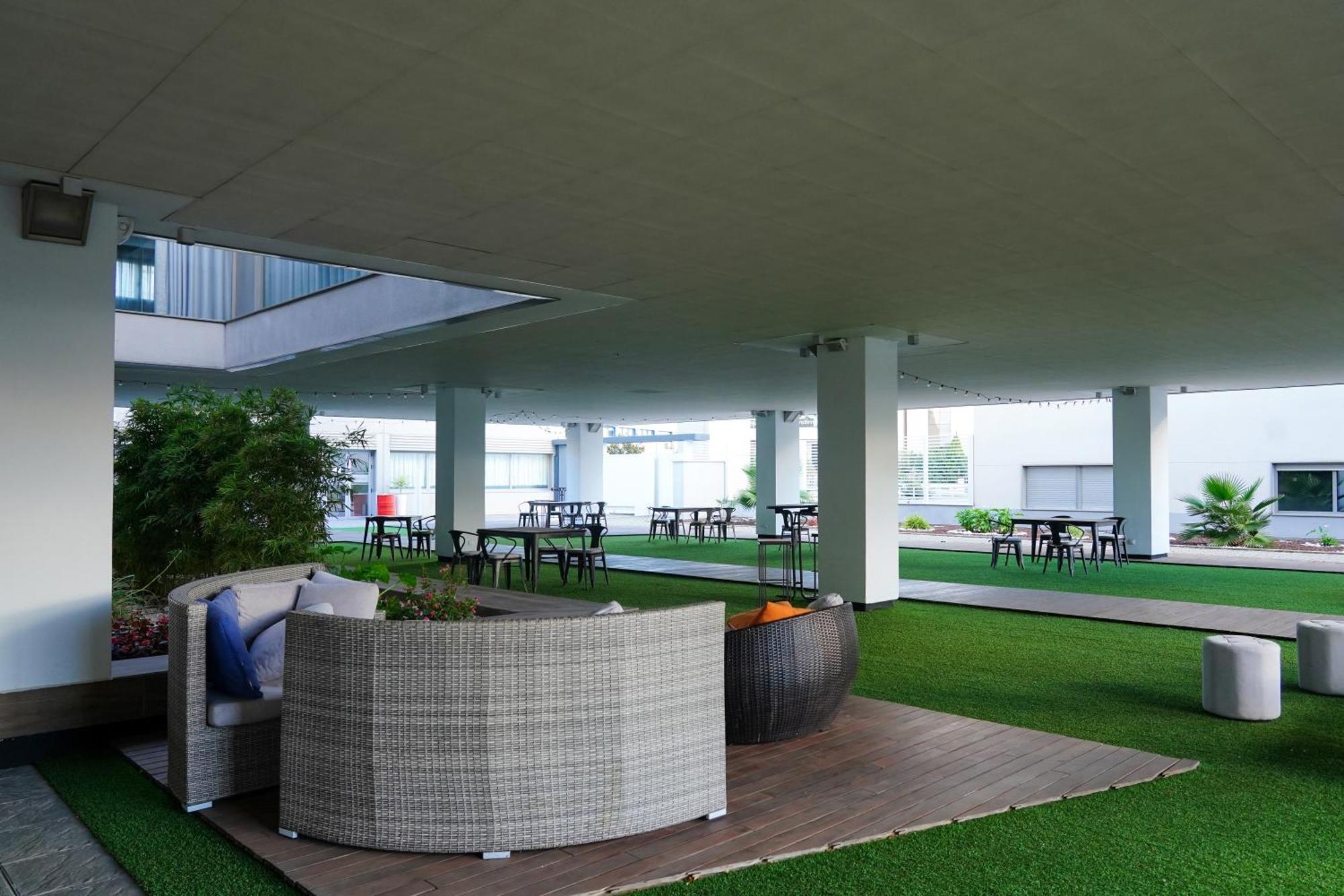 Hotel Villa Odon Villaviciosa de Odón Buitenkant foto