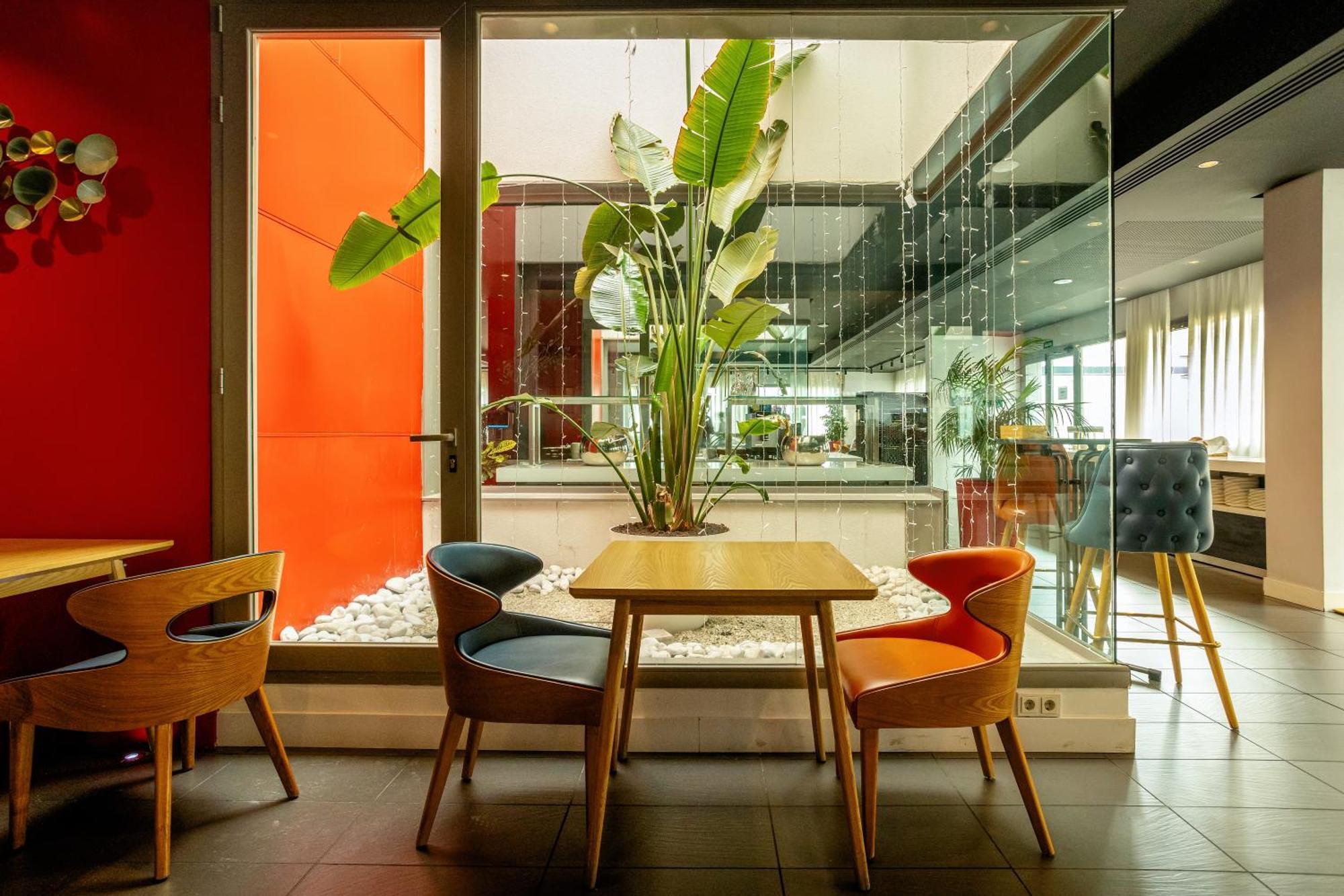 Hotel Villa Odon Villaviciosa de Odón Buitenkant foto
