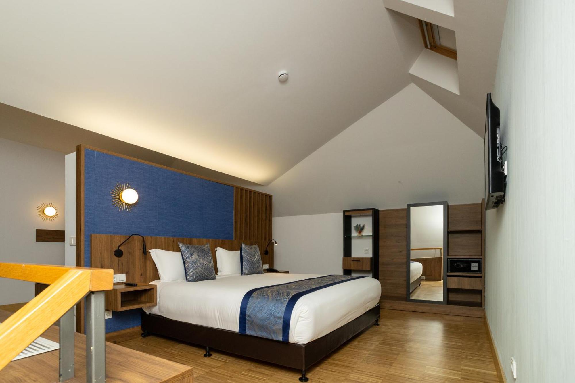 Hotel Villa Odon Villaviciosa de Odón Buitenkant foto
