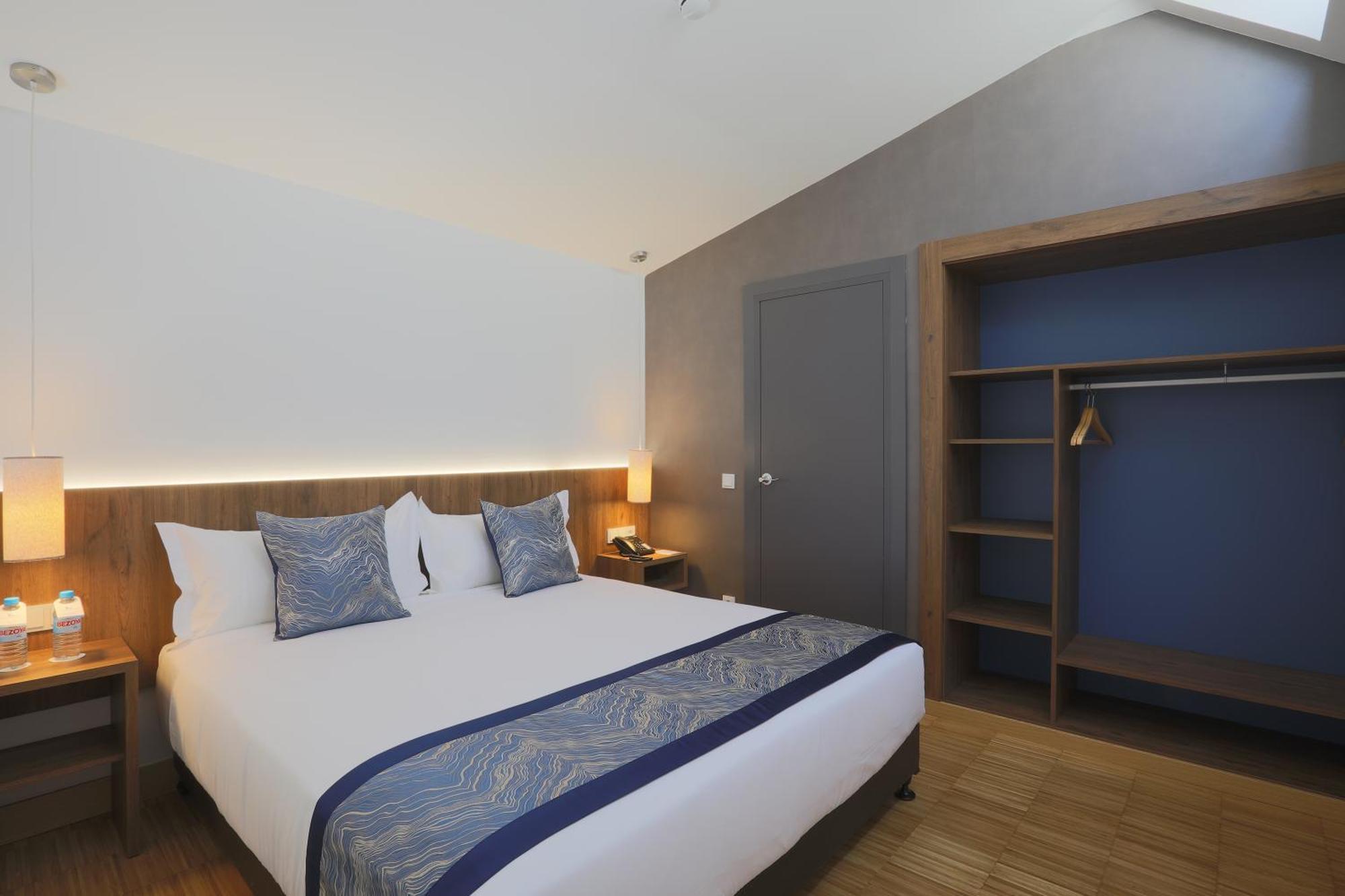 Hotel Villa Odon Villaviciosa de Odón Buitenkant foto